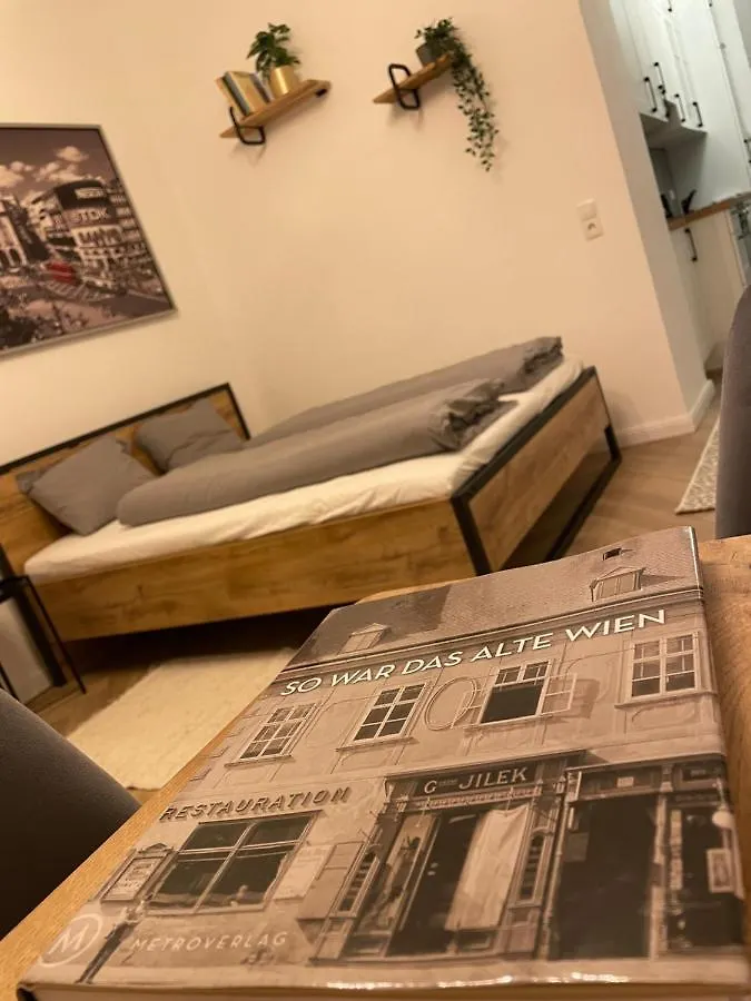 Trendy Apartment Near Schloss Schonbrunn Wiedeń