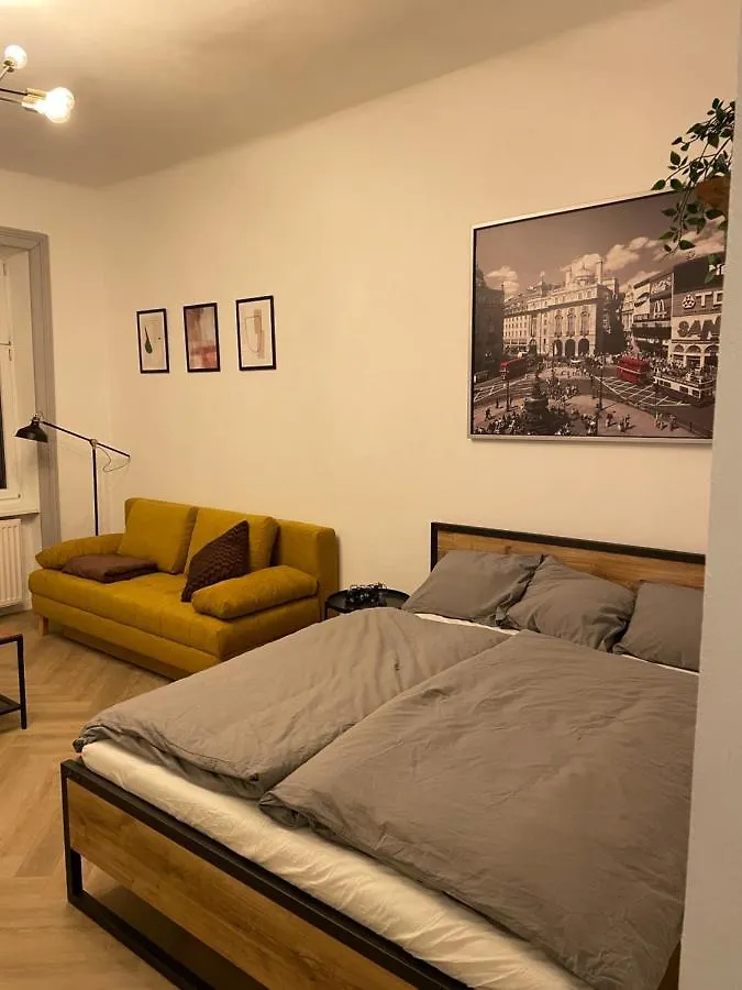 Trendy Apartment Near Schloss Schonbrunn Vienna Austria