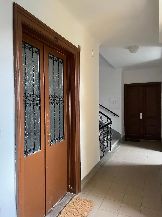 Trendy Apartment Near Schloss Schonbrunn Vienna